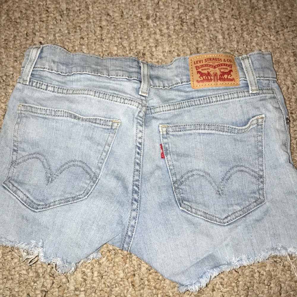 LEVIS JEAN SHORTS